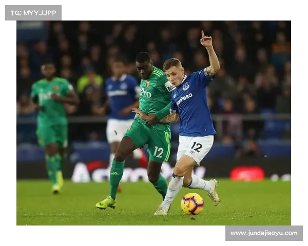 雷克斯汉姆接近800万镑签曼城中卫道尔力助冲超目标