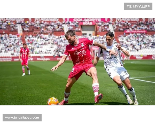 皇马后卫洛伦索阿瓜多正式加盟西乙阿尔瓦塞特签约三年